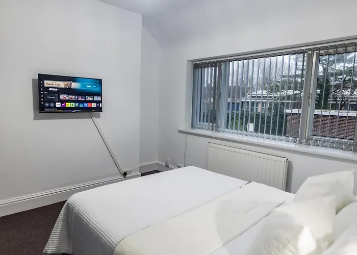 Spacious & Cosy Holiday Home In