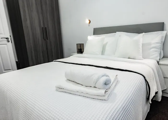 Spacious & Cosy Holiday Home In